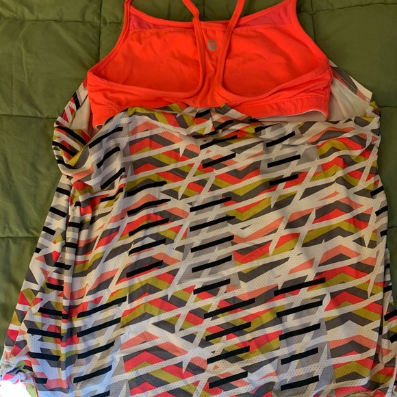 Fabletics workout top - Picture 4 of 5